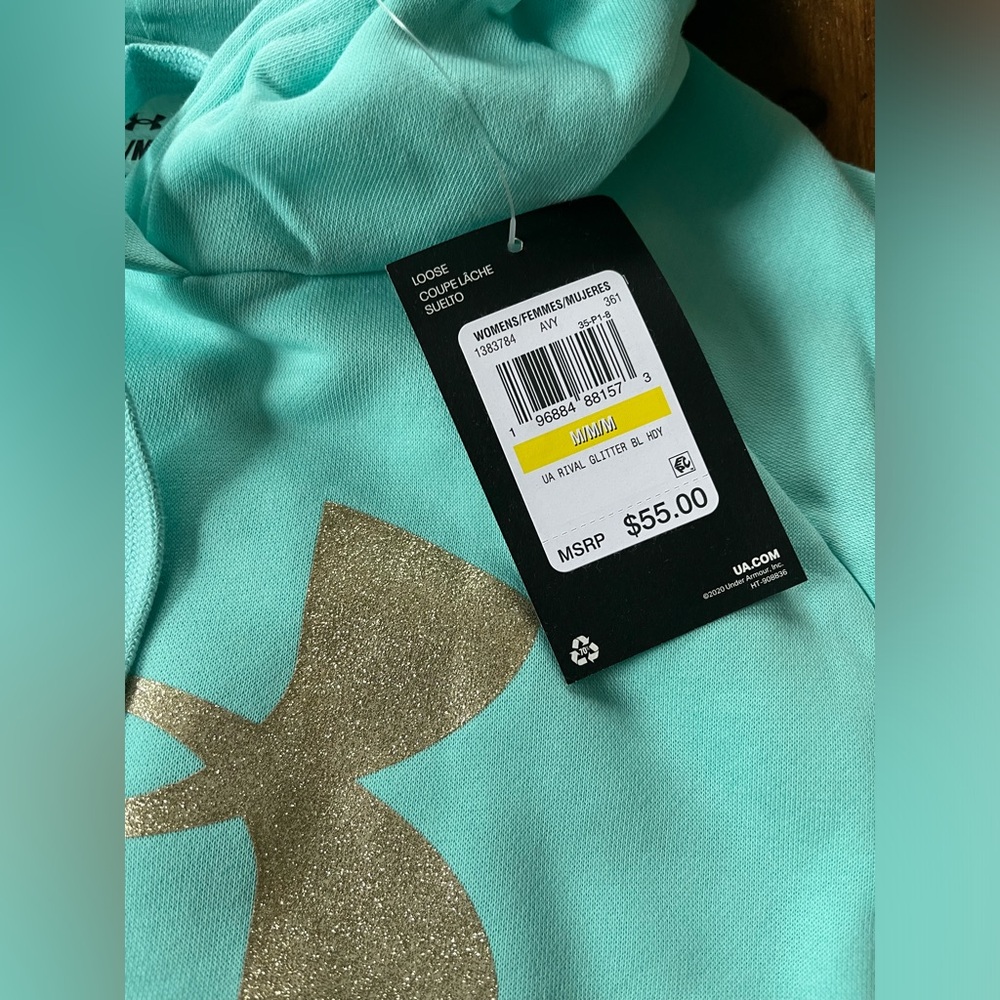 NWT women’s size medium Under Armour Hoodie